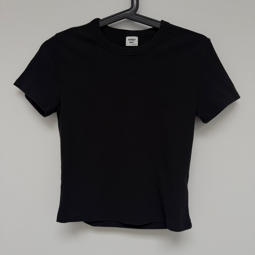 Aritzia Sunday Best BestHug Little Ribbed T-Shirt Black - Picture 3 of 5